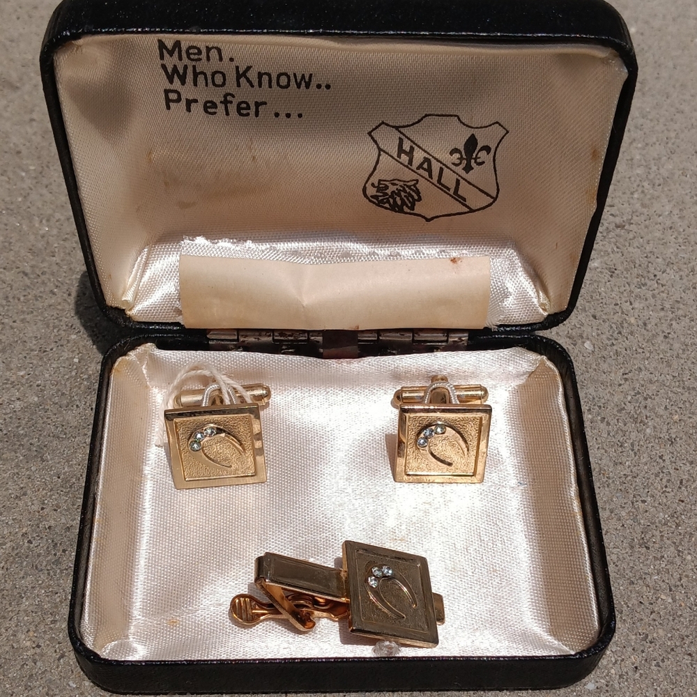 Vintage Hall Cuff Links And Tie Clasp Set Horseshoe Gold Tone